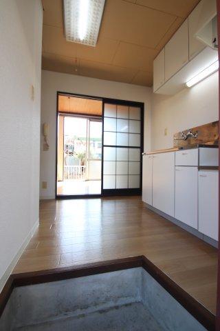拡大写真:タウニィスズキ 1階102の居間