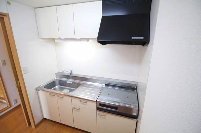 拡大写真:クレストシティ中井町 7階704のキッチン