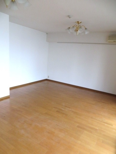 拡大写真:フォレストビュータワー鹿田町壱番館 3階303のその他部屋・スペース