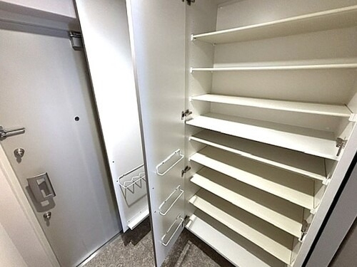 拡大写真:プレサンスロジェ岡山番町 1階103の収納