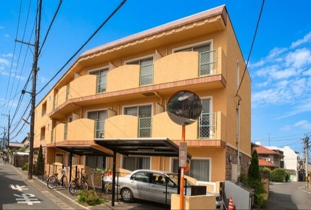 アスティ学南町の外観