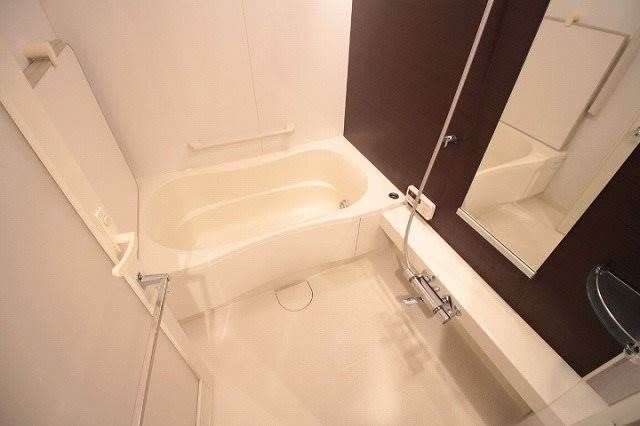 拡大写真:ライオンズタワー岡山表町 11階1101のバス