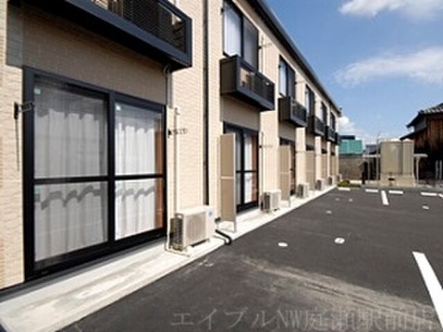 拡大写真:レオパレスルリームⅢ 2階206の建物外観