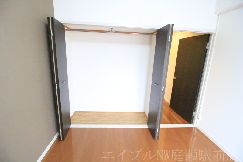 拡大写真:スリム平野 2階206の収納