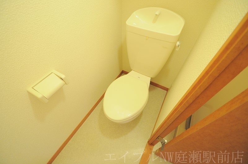拡大写真:レオパレスコンチェルトK 2階208のトイレ