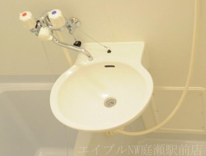拡大写真:レオパレスルリームⅢ 2階202の洗面所
