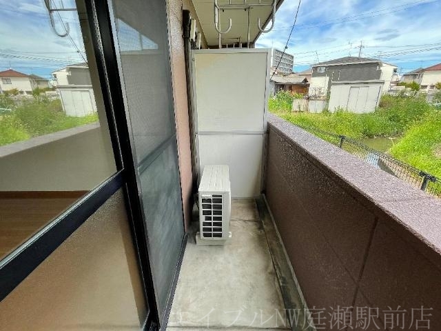 拡大写真:アルカディア 1階102のベランダ