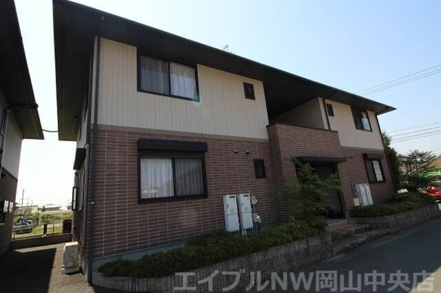 拡大写真:ペアフィールド A棟 2階201の建物外観