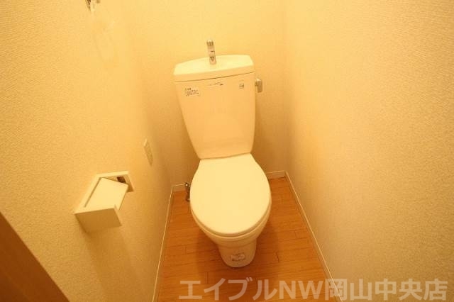 拡大写真:ペアフィールド A棟 2階201のトイレ