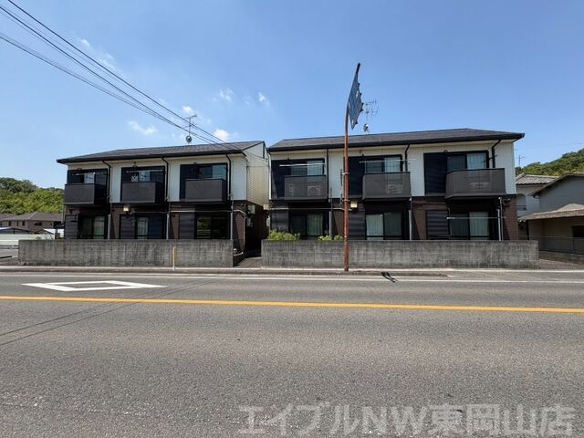 拡大写真:ピュアメゾン B棟 1階101の建物外観