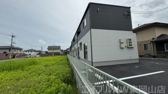 拡大写真:ソラリア 2階202の建物外観