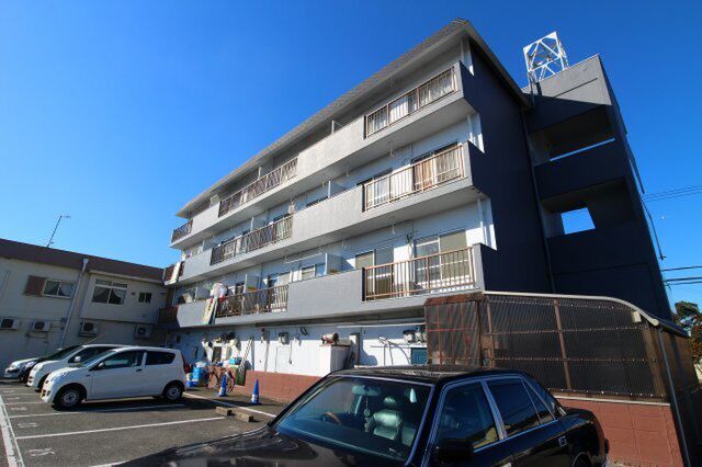高津橋マンションの外観