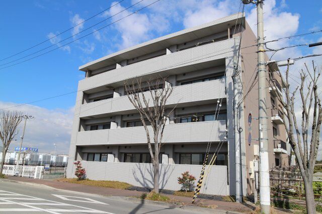 拡大写真:パインプロス 2階202の外観