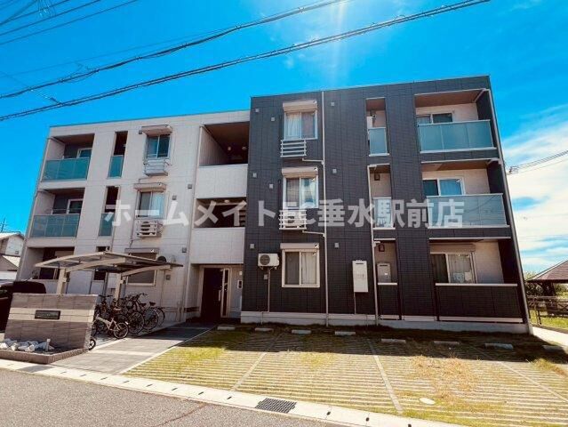 シャルムフルーレの外観