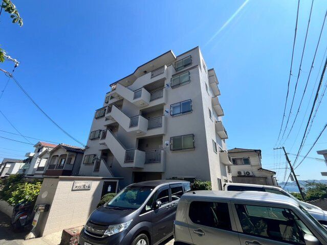 メゾン霞ヶ丘の外観