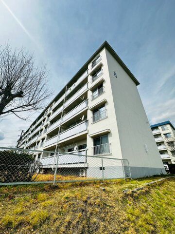 拡大写真：高倉台2団地10号棟 5階501の外観