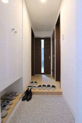 拡大写真:サンクラッソ垂水五色山 1階101の玄関