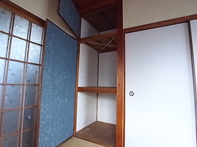 拡大写真:高倉文化 1階102の収納