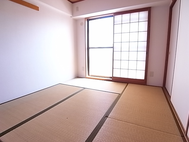 拡大写真:ベルトピア塩屋I 3階301の寝室