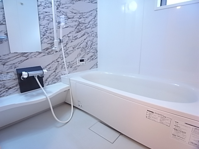 拡大写真:サニープレイス塩屋台 3階301の風呂