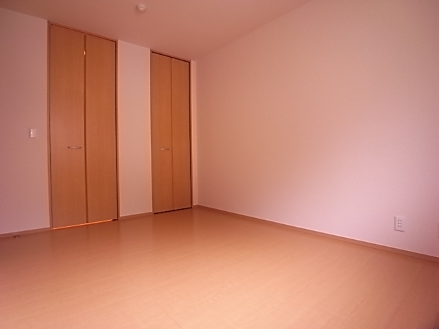 拡大写真:サニープレイス塩屋台 3階301の寝室