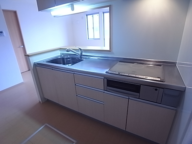 拡大写真:サニープレイス塩屋台 3階301のキッチン