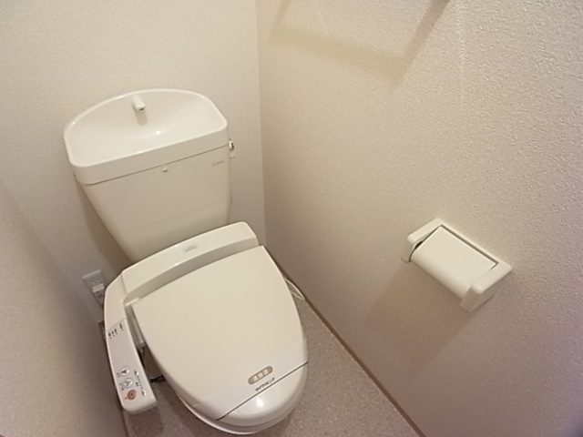 拡大写真:サニープレイス塩屋台 3階301のトイレ