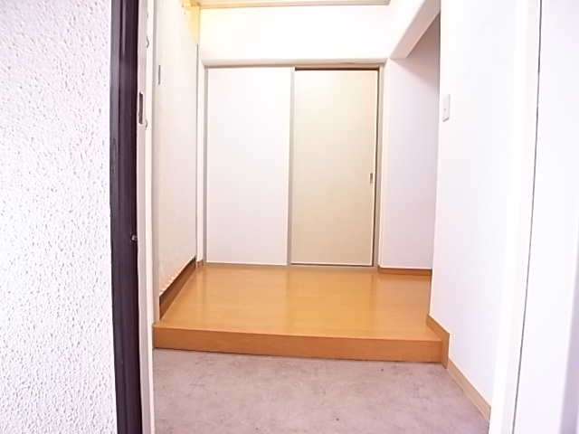 拡大写真:ランベール池北 2階204の玄関