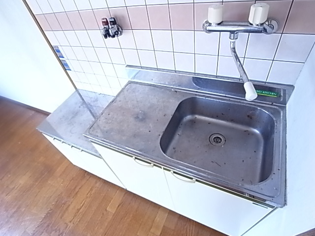 拡大写真:エビスマンション 3階301のキッチン