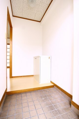 拡大写真:星ヶ丘アパートメント 2階202の玄関
