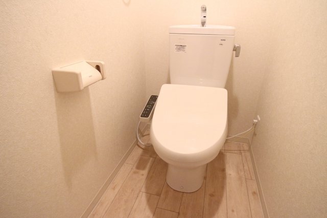 拡大写真:高津橋マンション 3階302のトイレ