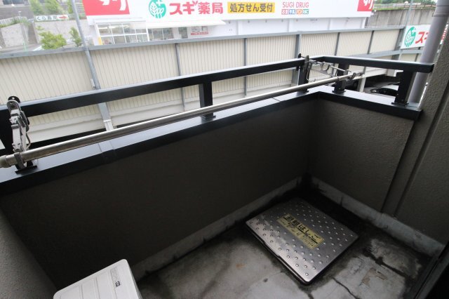 拡大写真:サンウィング神陽 4階403の※同建物別部屋の参考写真です。