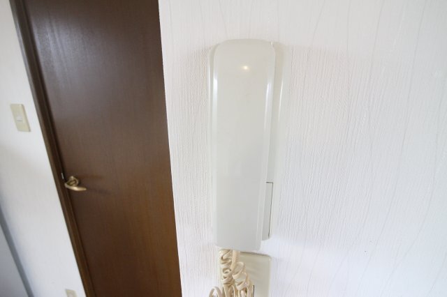 拡大写真:サンウィング神陽 4階403の※同建物別部屋の参考写真です。