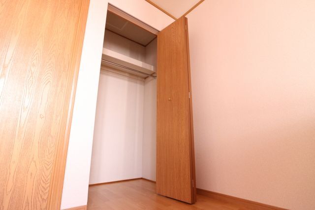 拡大写真:クレール有瀬 1階7の収納