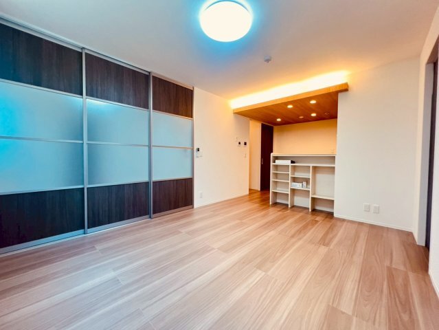 拡大写真:Jソレイユ錦ヶ丘 1階102の居間