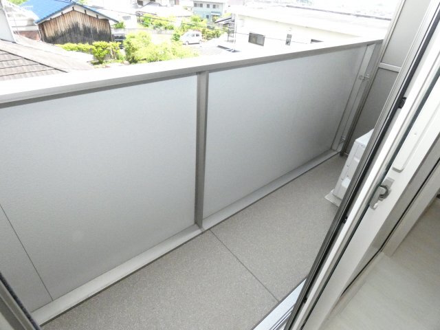 拡大写真:アンソレイエファミーユA棟 1階101のバルコニー