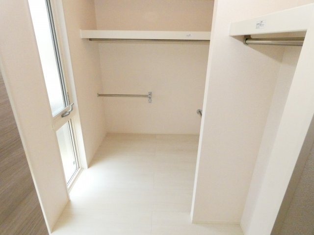 拡大写真:アンソレイエファミーユA棟 1階101の収納