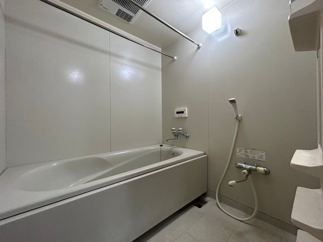 拡大写真:マノワールINO 4階402の風呂