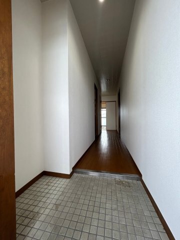 拡大写真:マノワールINO 4階402の玄関
