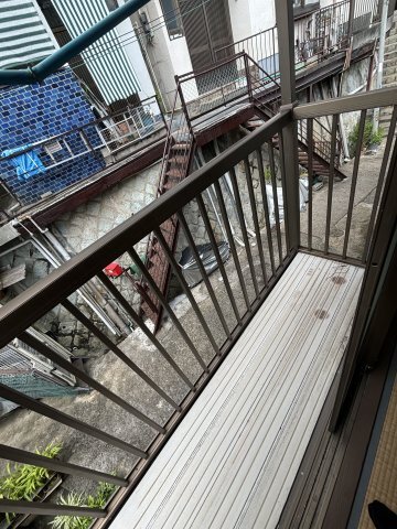 拡大写真：板宿町3丁目戸建 1階1のバルコニー