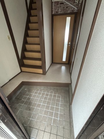 拡大写真：板宿町3丁目戸建 1階1の玄関