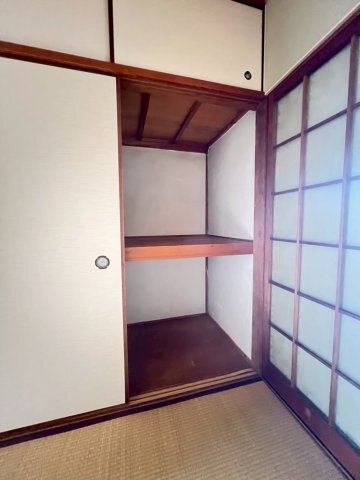 拡大写真:グリーンハイツ垂水 2階202の収納