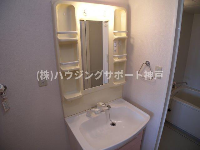 拡大写真:クオリティーナカハシ 1階101の洗面所