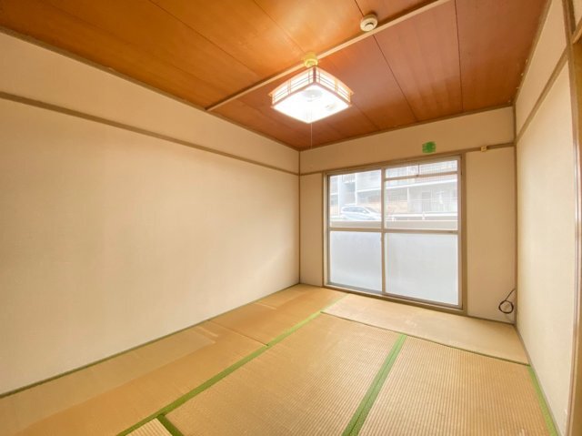 拡大写真:上高丸厚生年金住宅3号棟 1階106の子供部屋