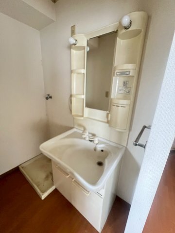 拡大写真:サクレクール・コーベ 2階205の洗面所