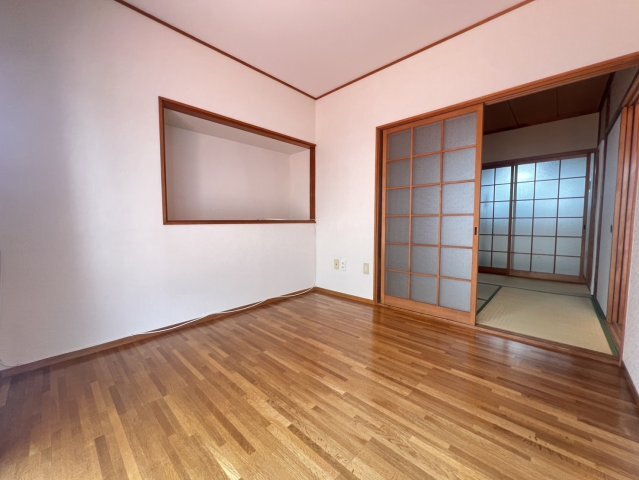 拡大写真:離宮前町1丁目戸建 1階〆の居間