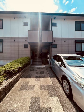 拡大写真:グランディールNKT 2階202のエントランス
