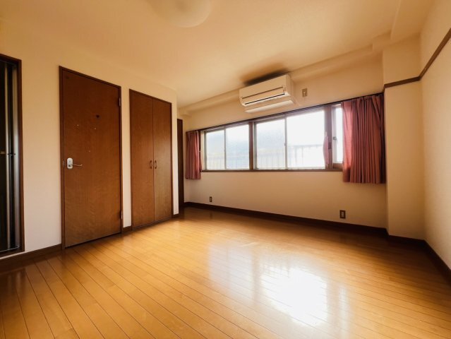 拡大写真:メイセイビル 4階301の居間