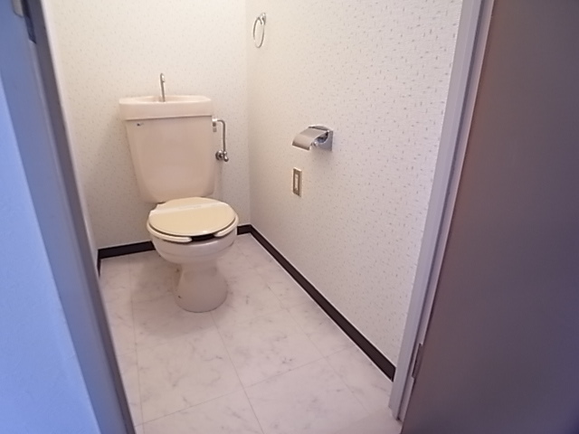 拡大写真：サンシティ今寺 4階403のトイレ