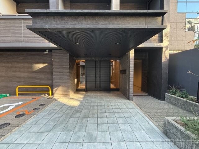拡大写真:レジデンス本町靭公園 5階502のエントランス